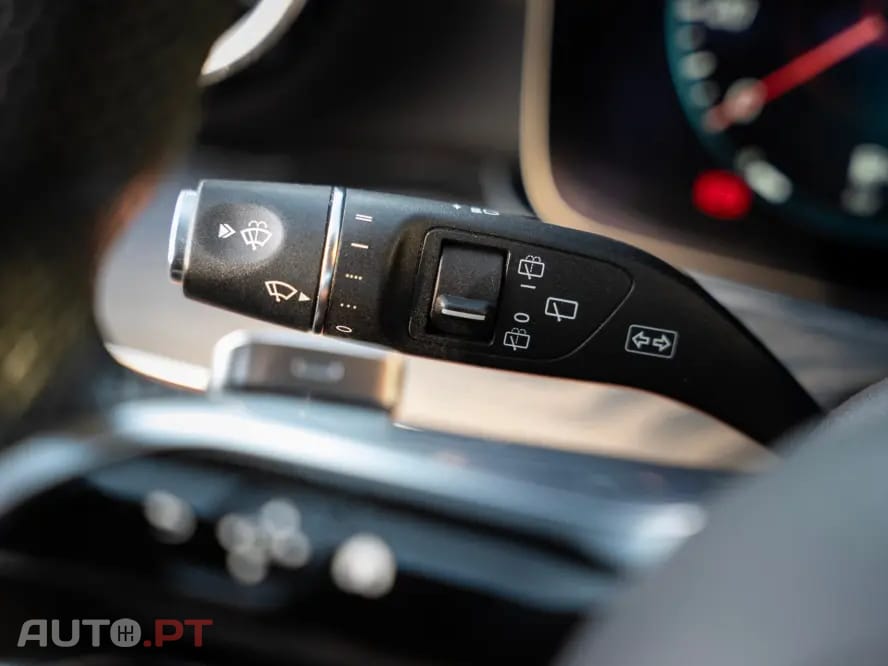Mercedes-Benz E 300 de 4Matic 9G-TRONIC AMG Line