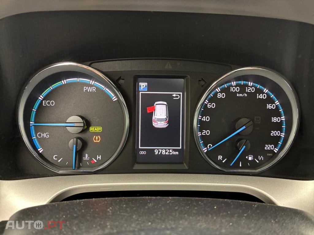 Toyota RAV4 2.5 HDF Lounge AWD-i