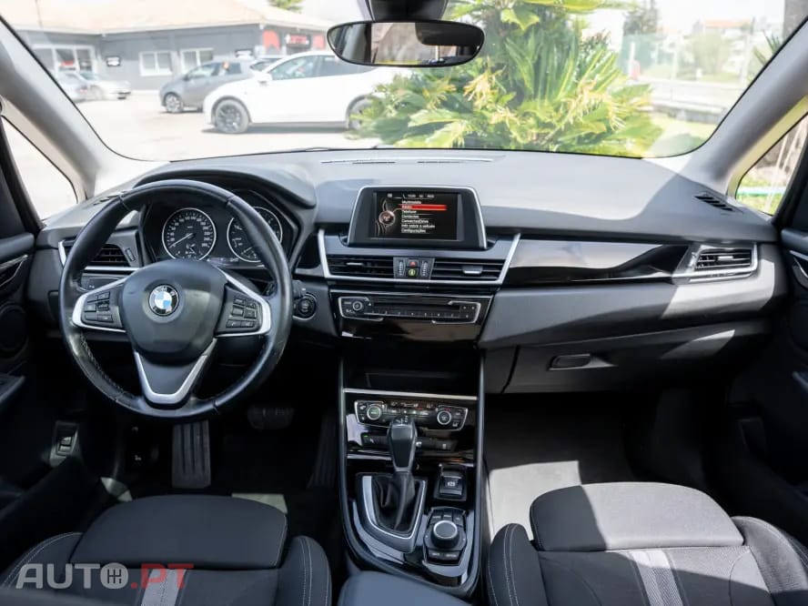 BMW 216 d Line Luxury Auto