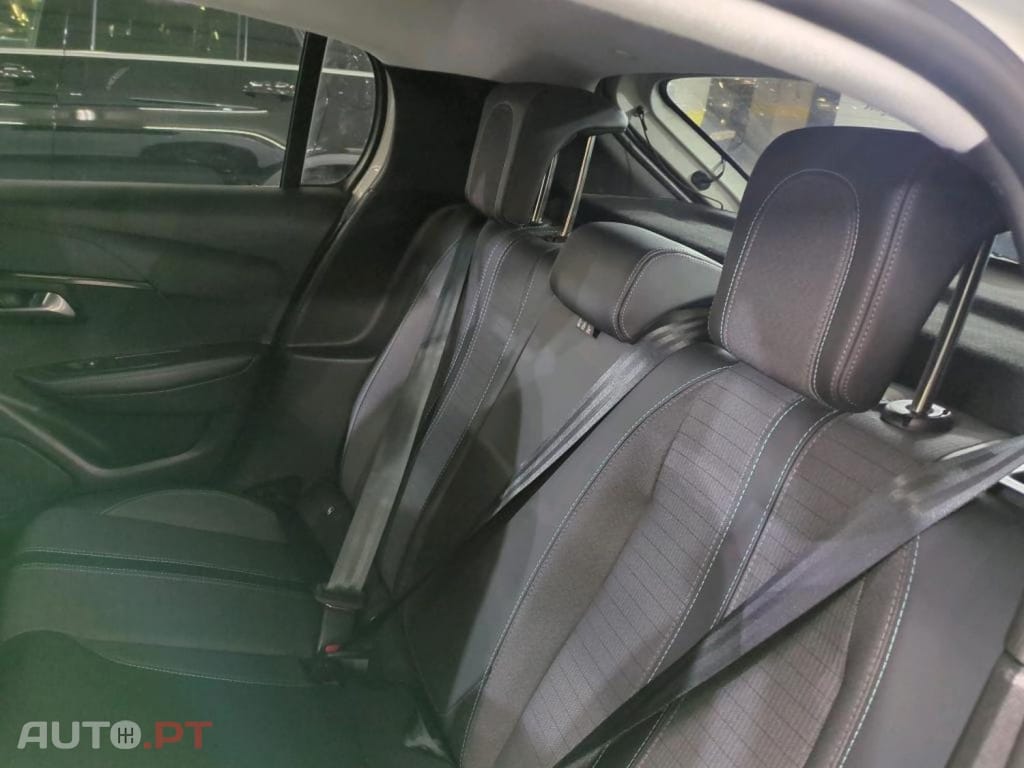 Peugeot E-208 50 kWh Allure