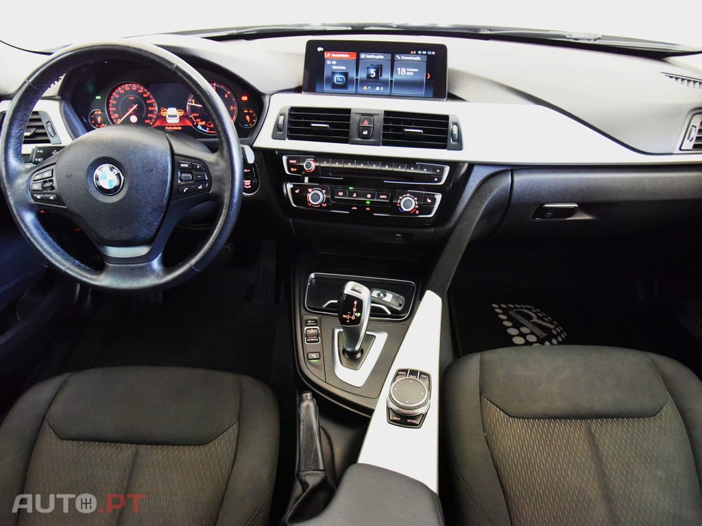 BMW 320 d Touring xDrive Auto