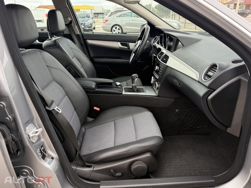 Mercedes-Benz C 200 CDI Avantgarde — fotografia 11