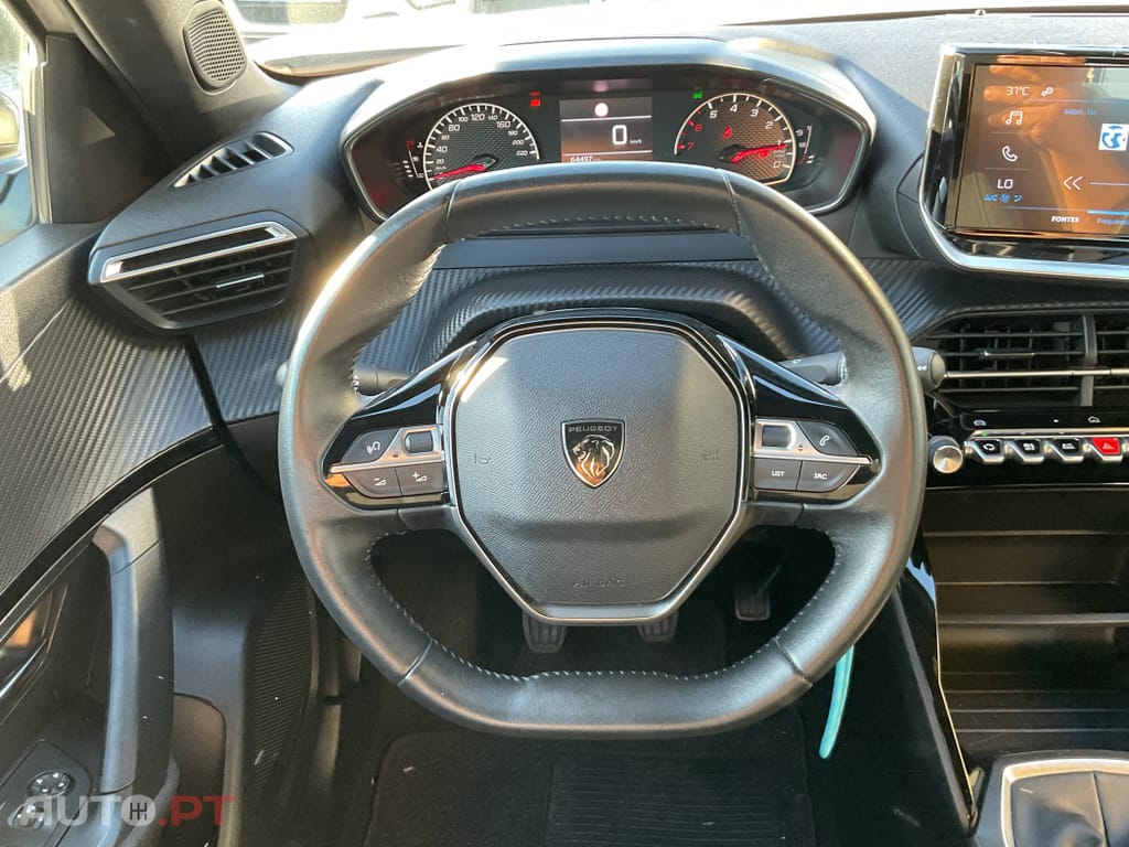 Peugeot 2008 1.2 PureTech Style