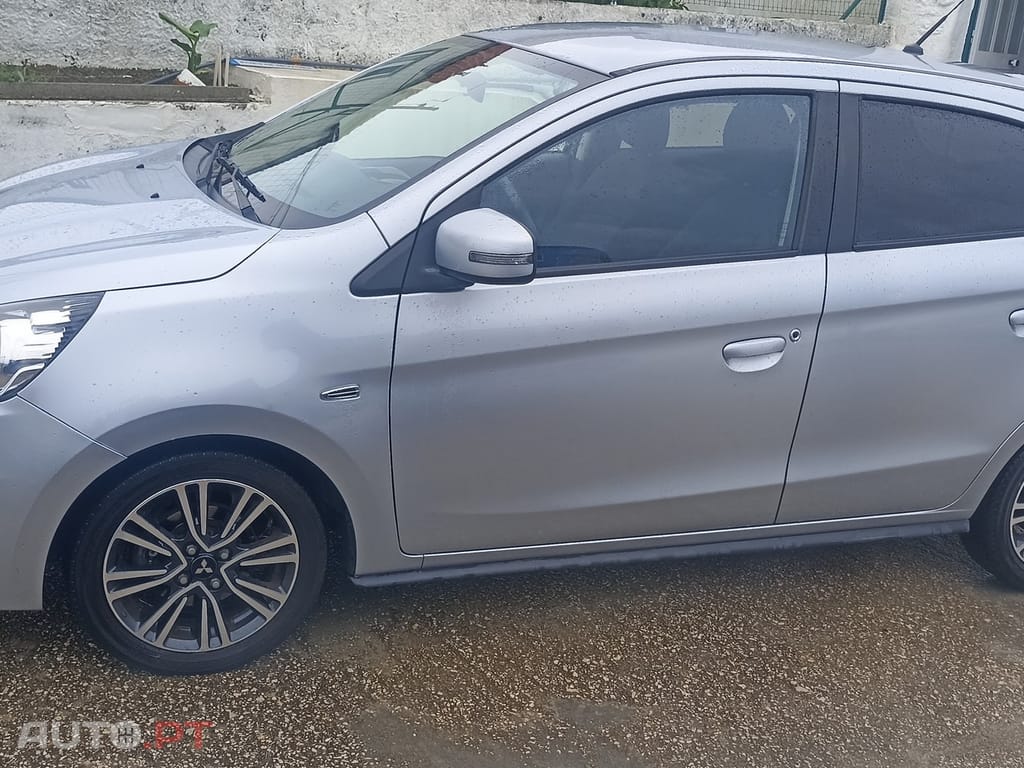 Mitsubishi Space Star 1.2 Intense Connect Edition