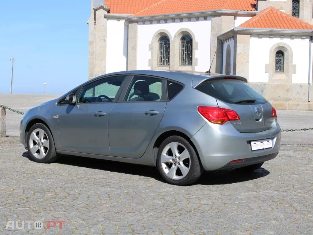 Opel Astra 1.3 CDTi Enjoy S/S J16