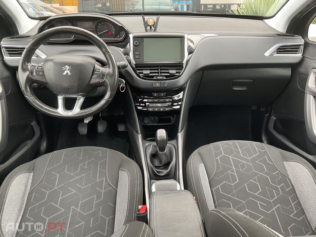 Peugeot 2008 1.6 BlueHDi Allure