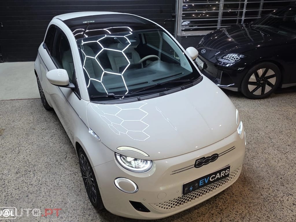 Fiat 500e La Prima