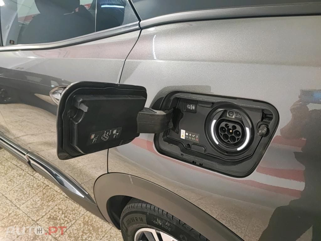 Peugeot 3008 1.6 Hybrid Allure Pack e-EAT8