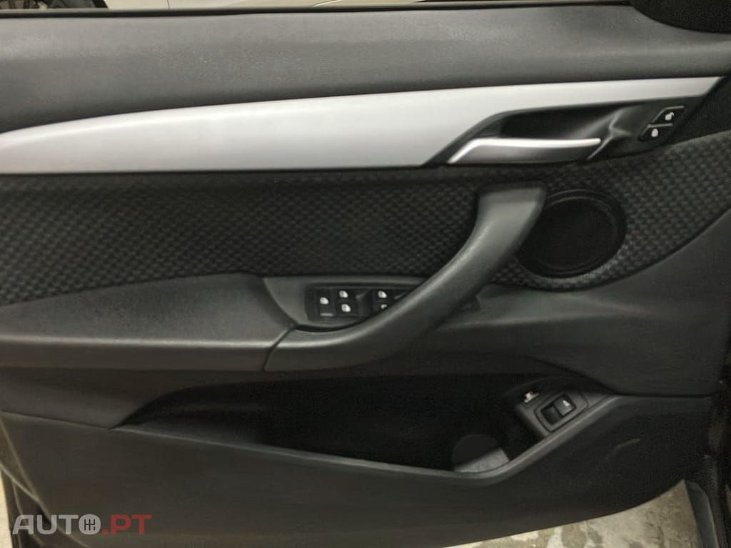 BMW X1 xDrive25e Advantage