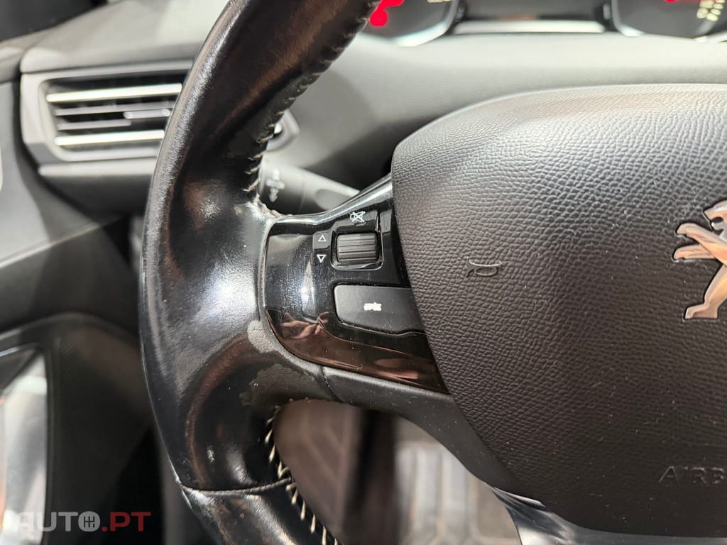 Peugeot 308 1.2 PureTech EAT6