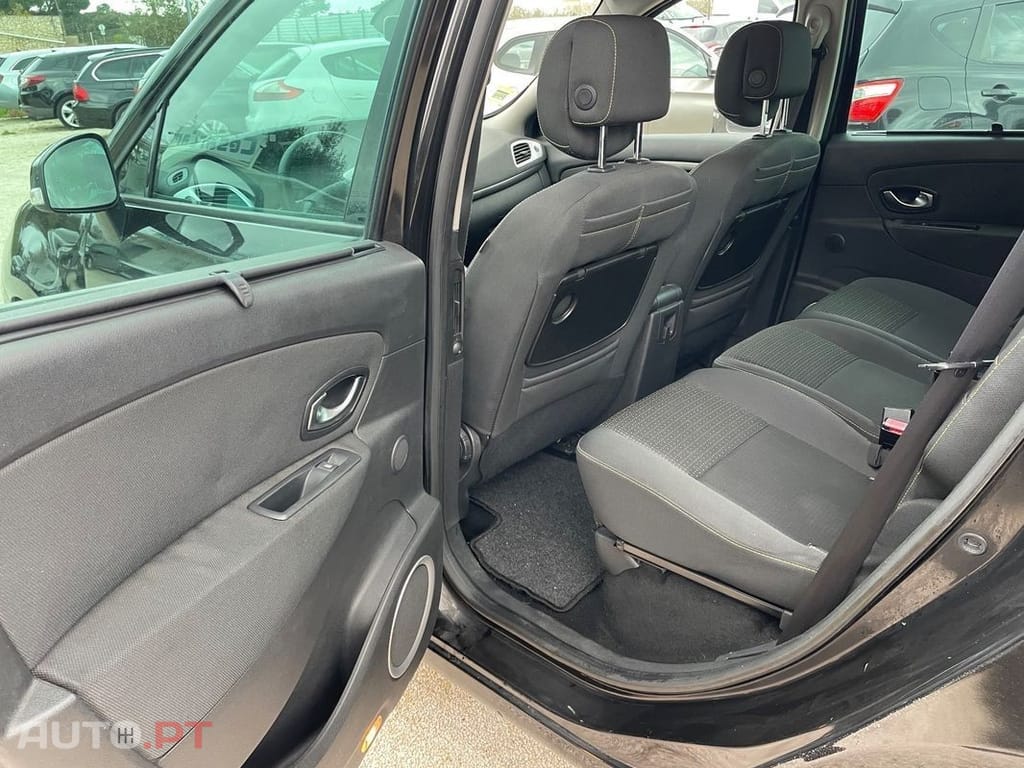 Renault Scénic 1.5 dCi Dynamique S EDC