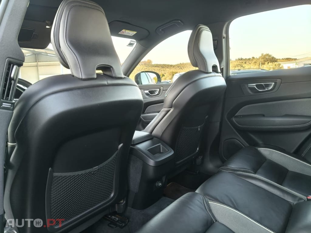 Volvo XC60 2.0 D4 R-Design Geartronic