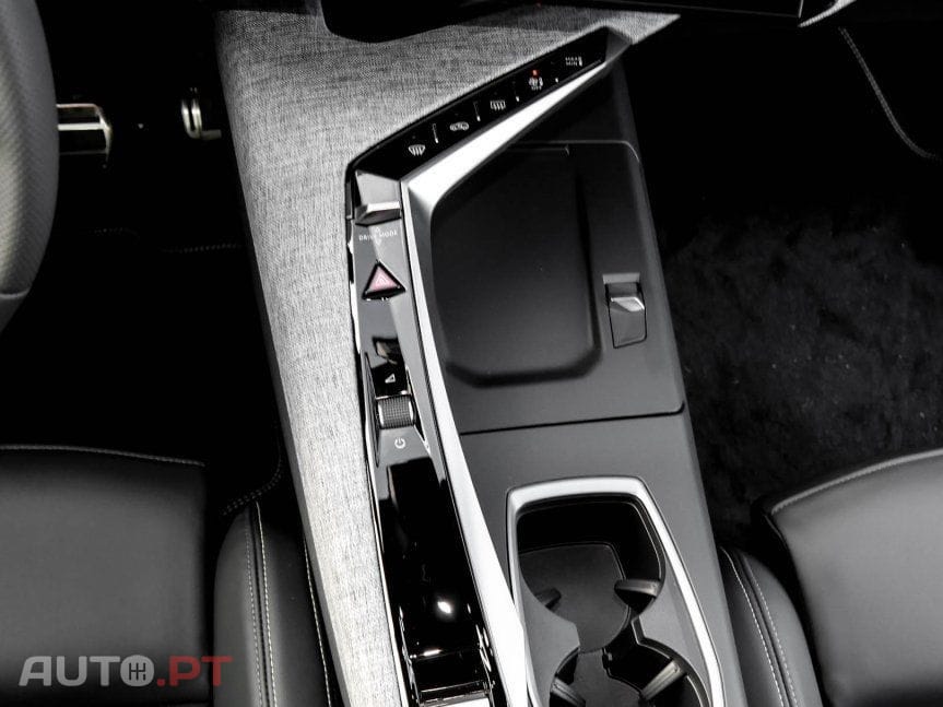 Peugeot E-5008 I.V.A DEDUTÍVEL GT