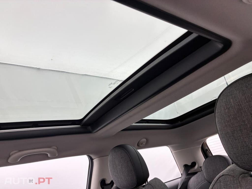 MINI Cooper Greenwich Edition