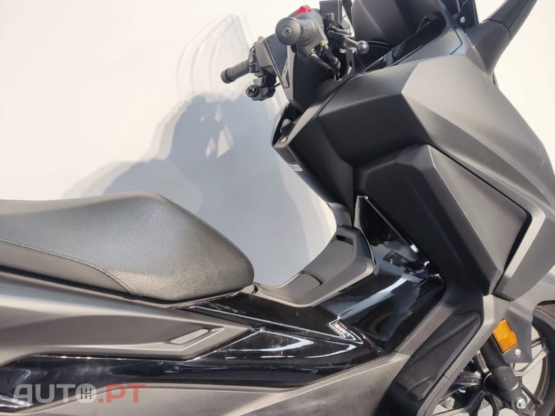 Honda Forza 350