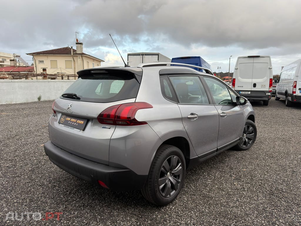 Peugeot 2008 1.2 PureTech Active