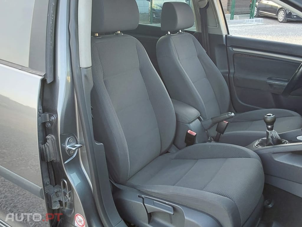 Volkswagen Golf Look GTI