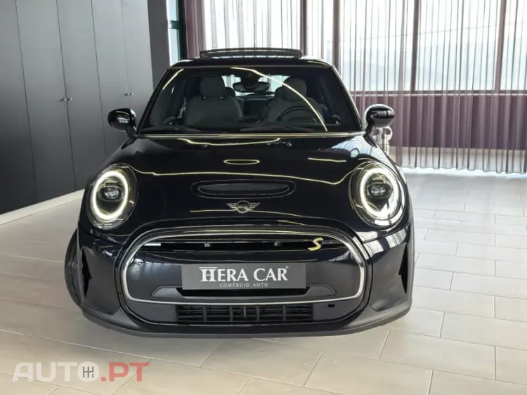 MINI Cooper Cooper SE Camden Edition