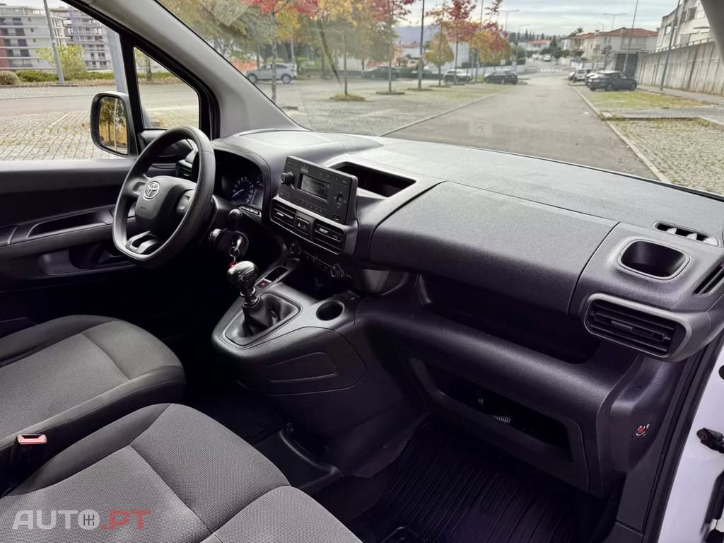 Toyota Proace City  L2 1.5D - 3 Lugares