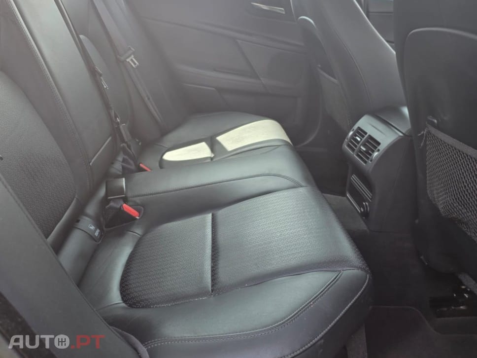 Jaguar XE 2.0 D Prestige