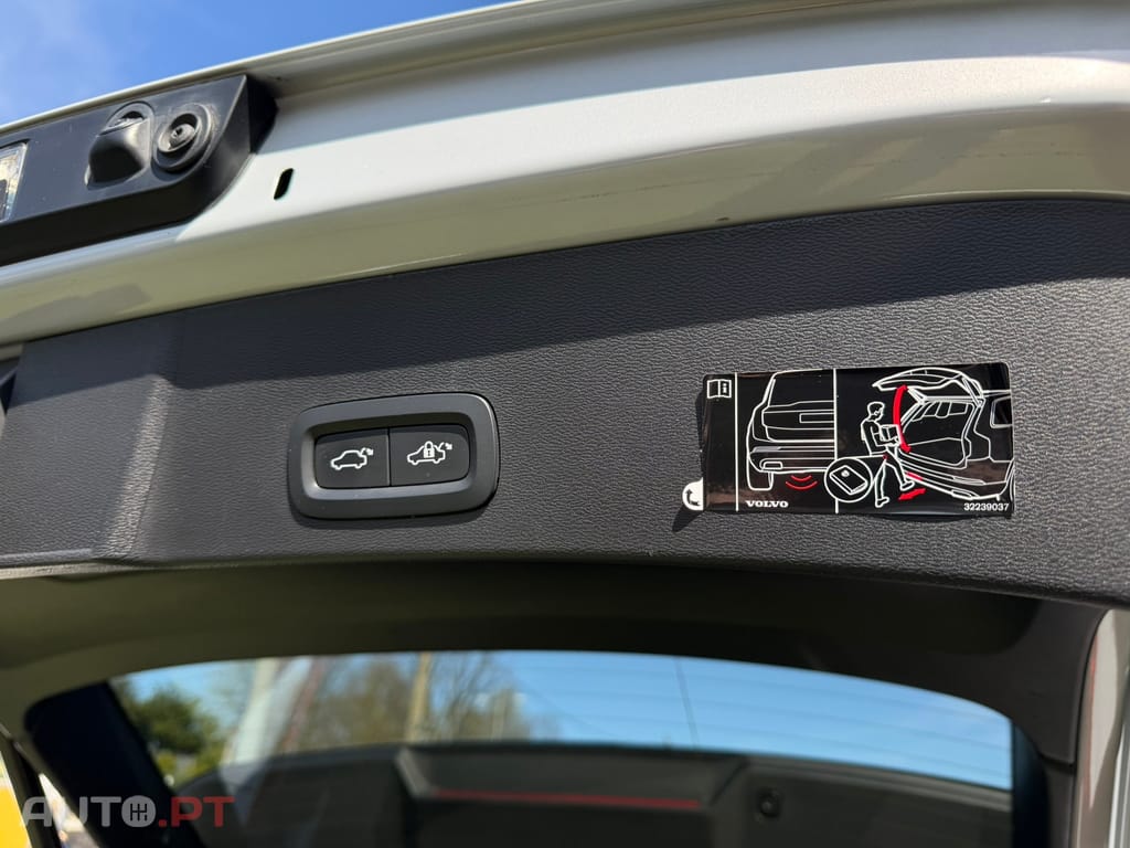 Volvo XC40 1.5 T4 PHEV R-Design