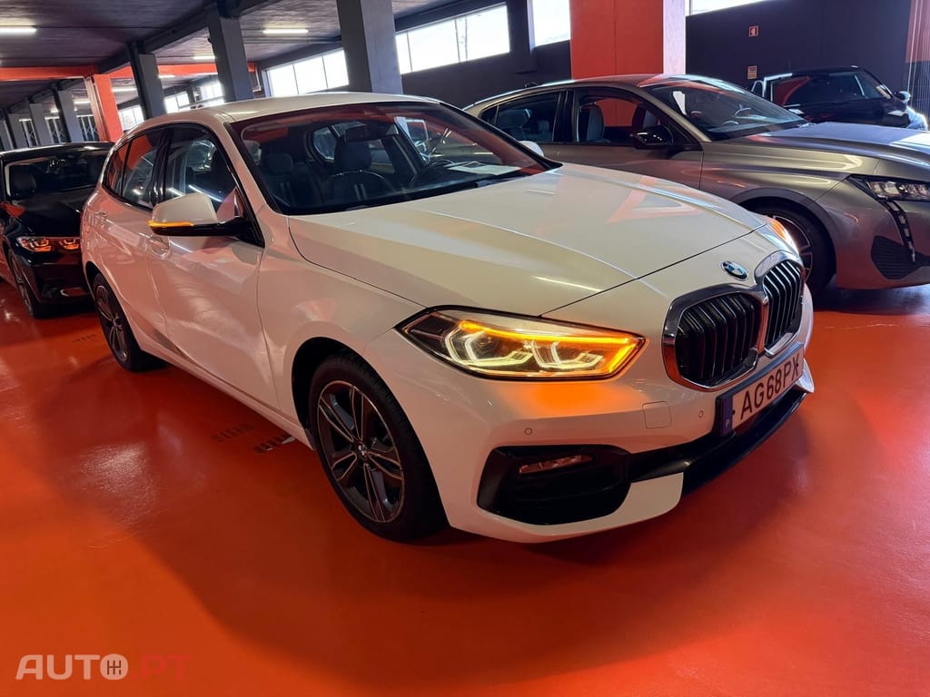 BMW 116 d Line Sport Auto foto 2
