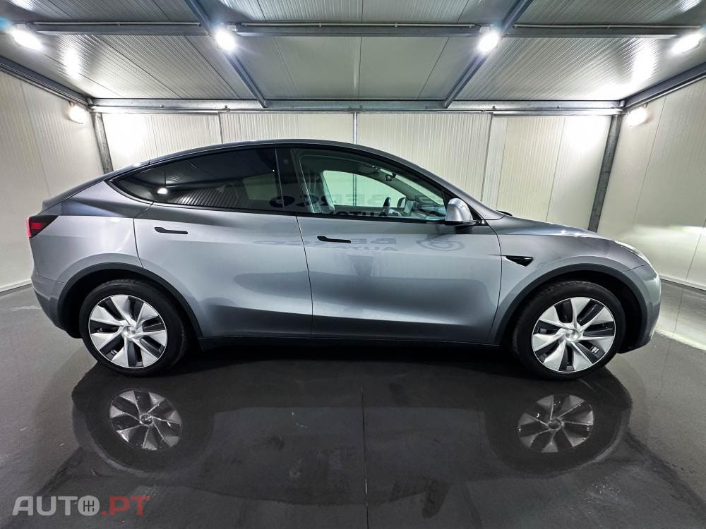 Tesla Model Y Long Range Dual Motor AWD
