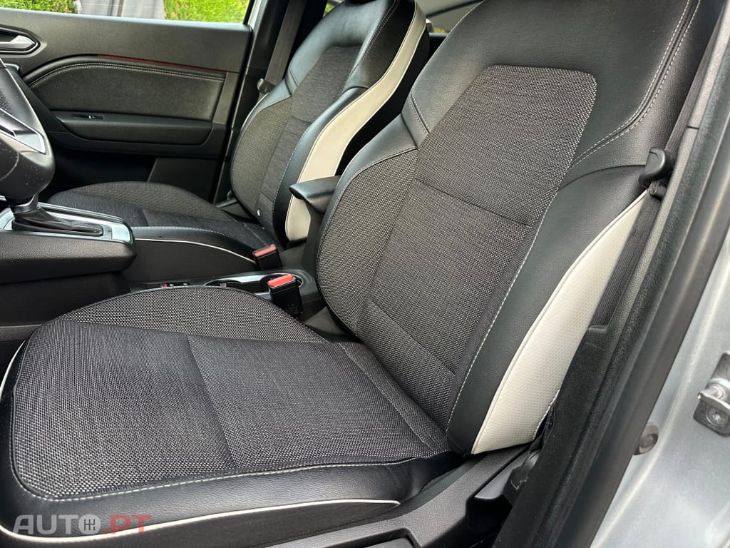 Renault Captur 1.6 E-Tech Hybrid