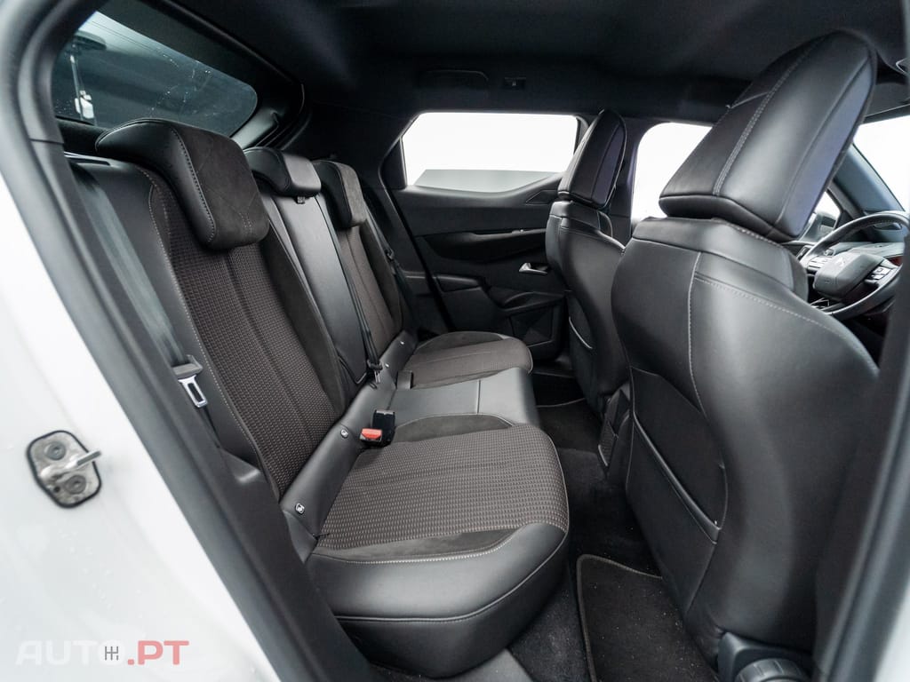 DS DS3 Crossback E-Tense Performance Line