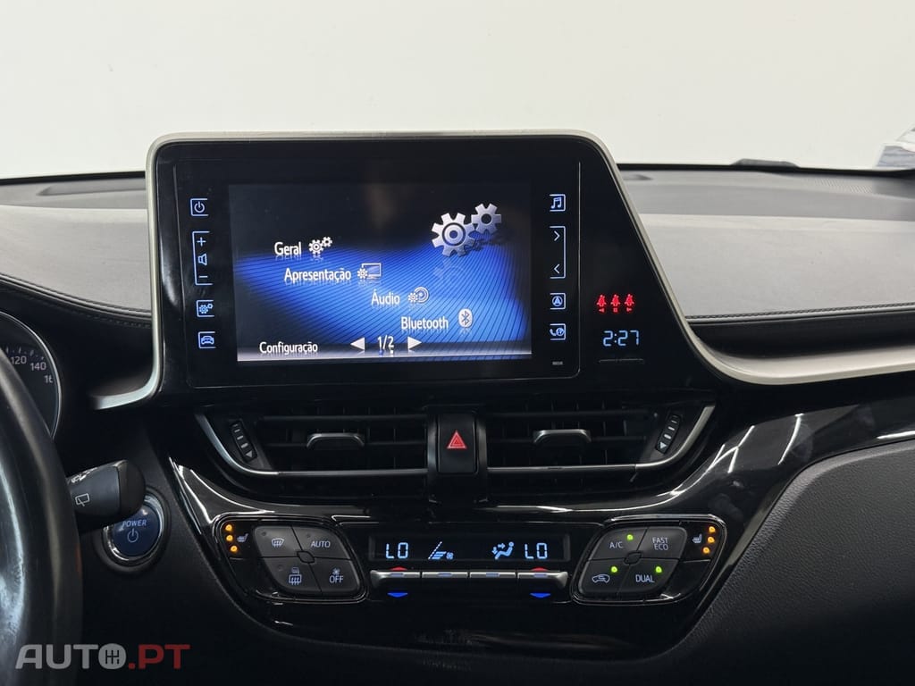 Toyota C-HR 1.8 Hybrid Square Collection
