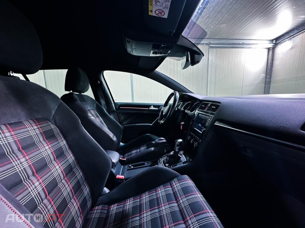 Volkswagen Golf GTi DSG