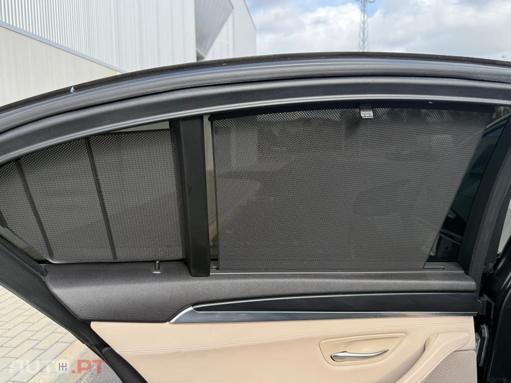BMW 550 i Pack M Auto