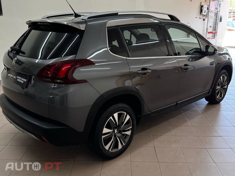 Peugeot 2008 1.2 PureTech Allure