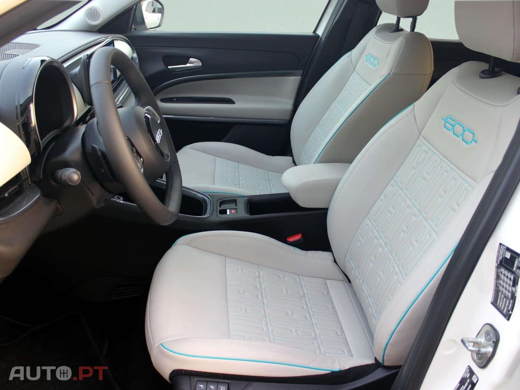 Fiat 600 1.2 Hybrid La Prima