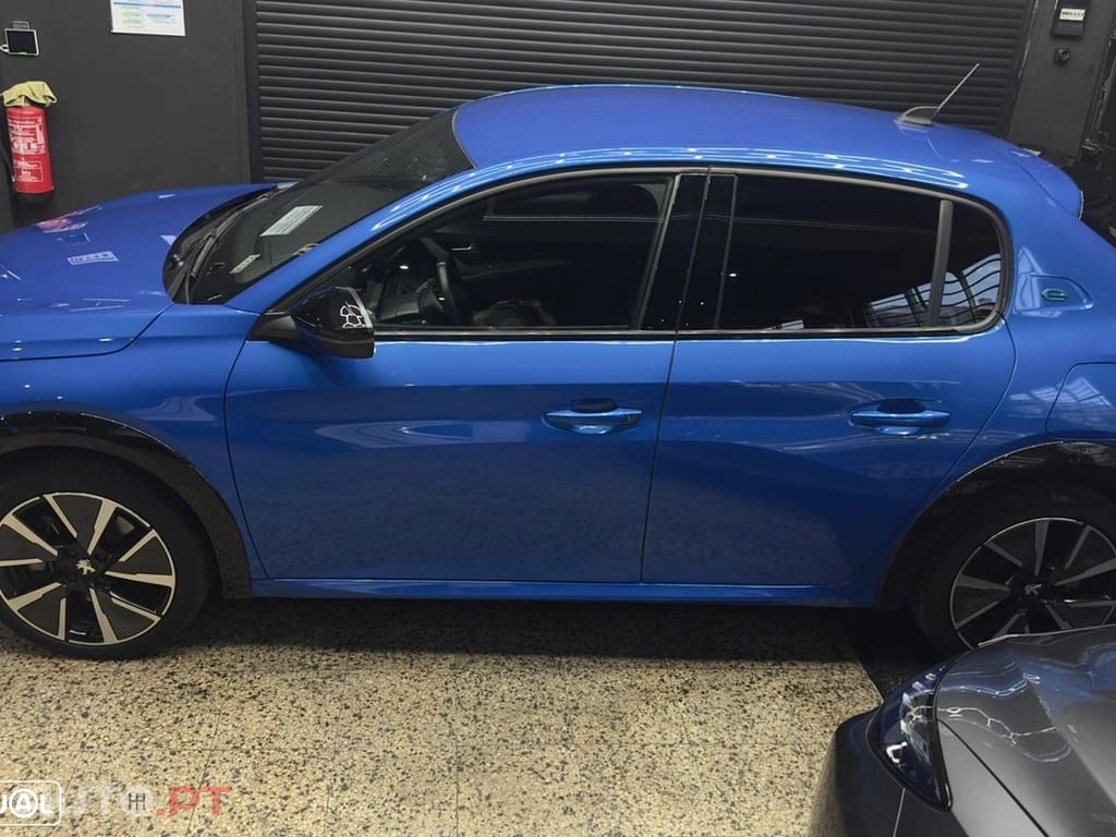 Peugeot E-208 50 kWh GT