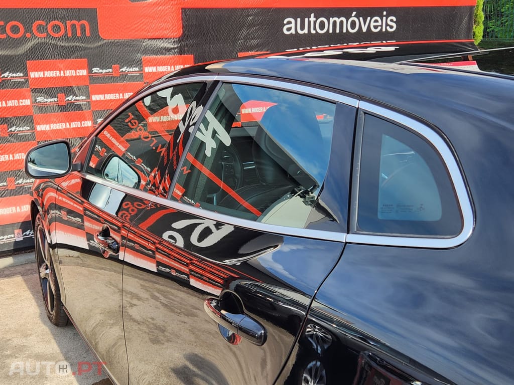 Volvo V40 2.0 D3 R-Design