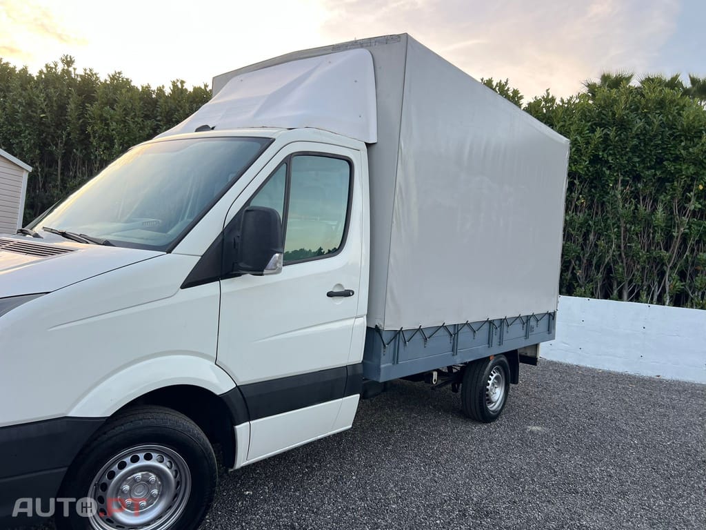 Volkswagen Crafter 35 2.5 TDi 164 Média