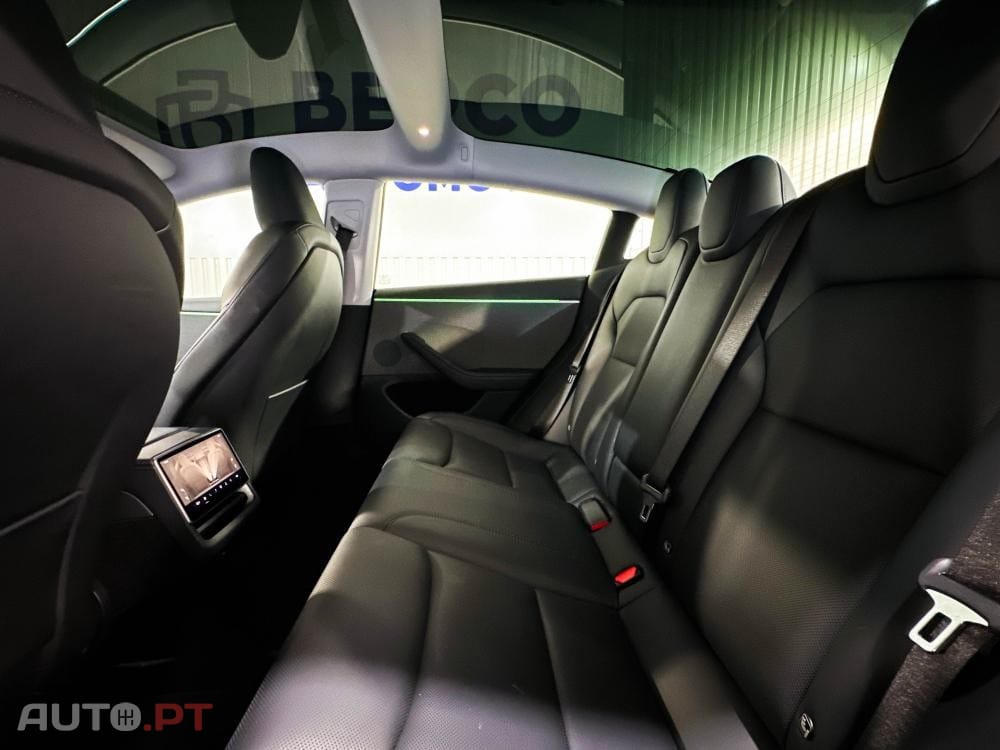 Tesla Model 3 Standard Range Plus RWD