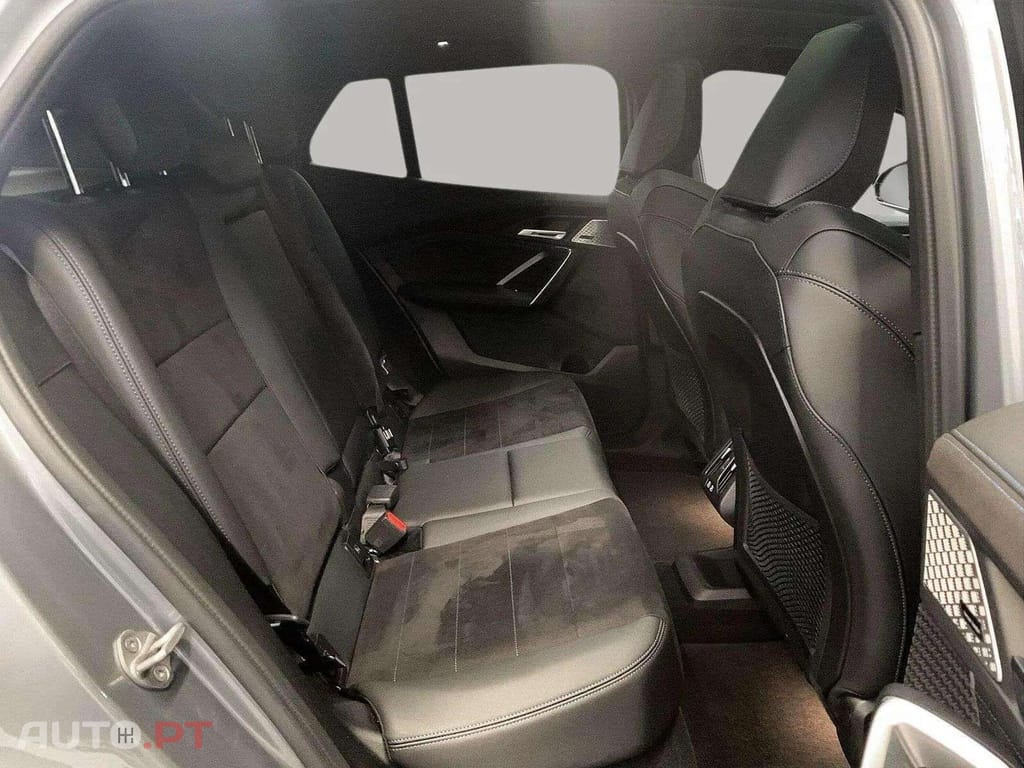 BMW iX2 xDrive30 M Sport