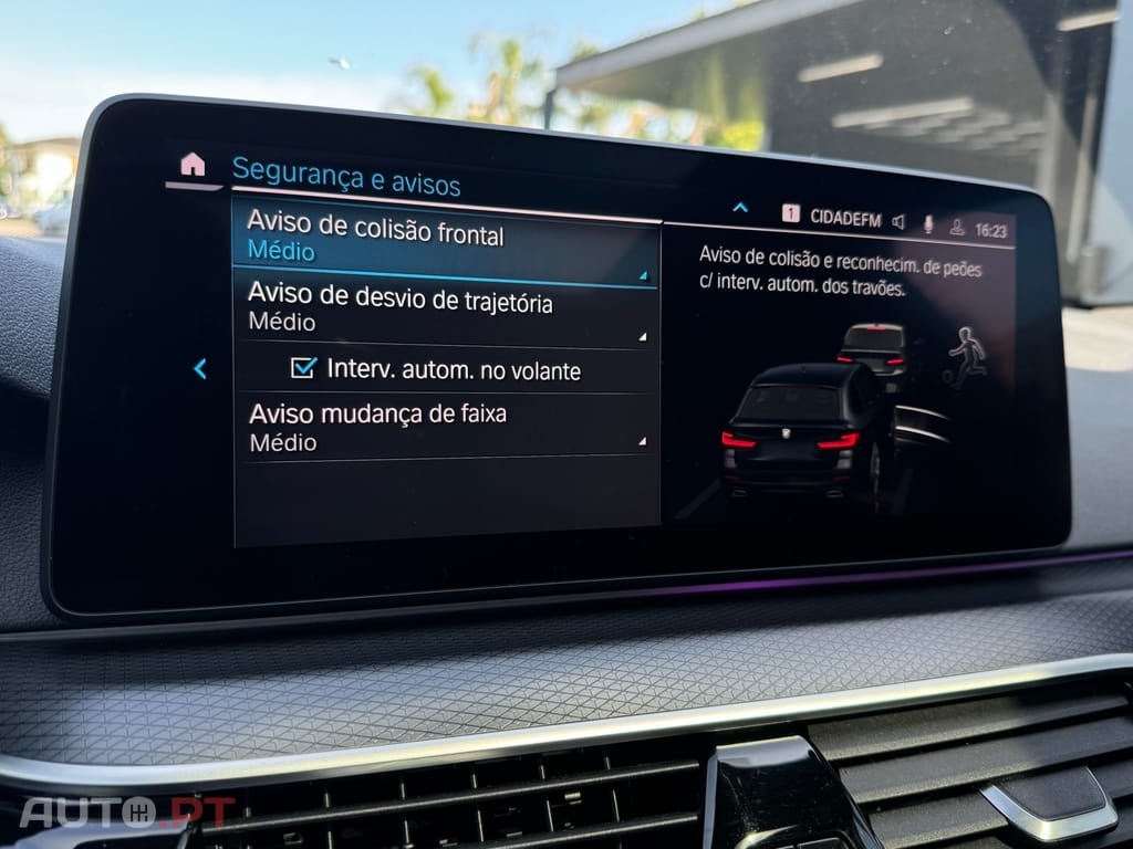 BMW 530 e Pack Desportivo M
