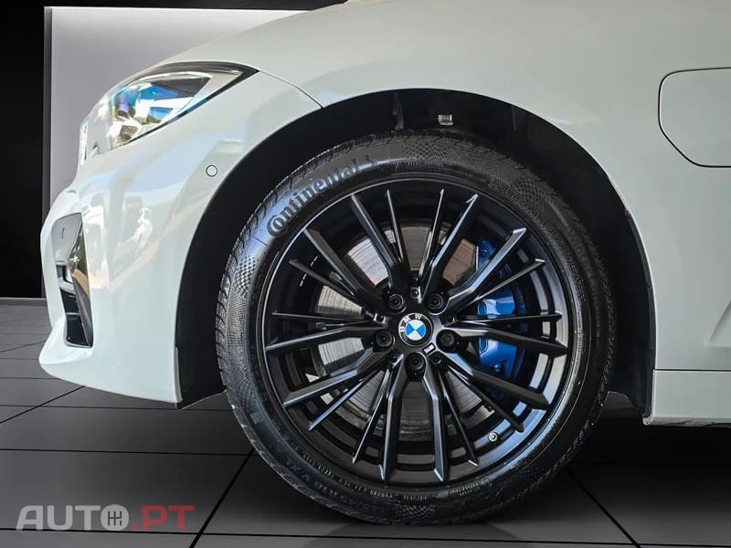 BMW 330 e Aut. M Sport