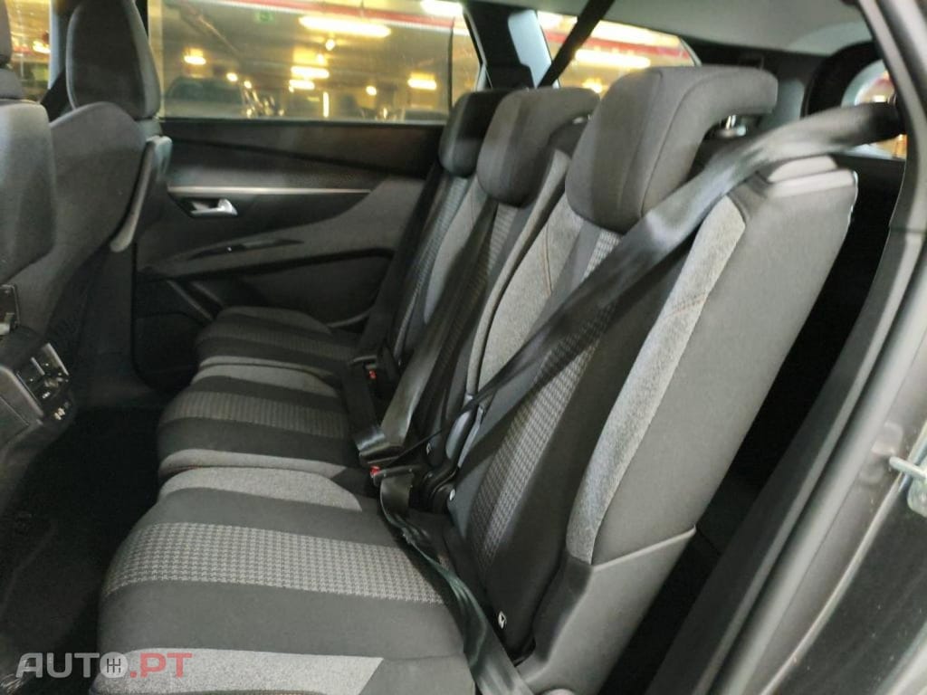 Peugeot 5008 1.5 BlueHDi Active Pack