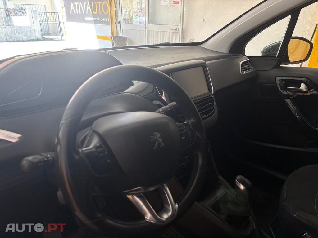 Peugeot 208 1.6 BlueHDi Style