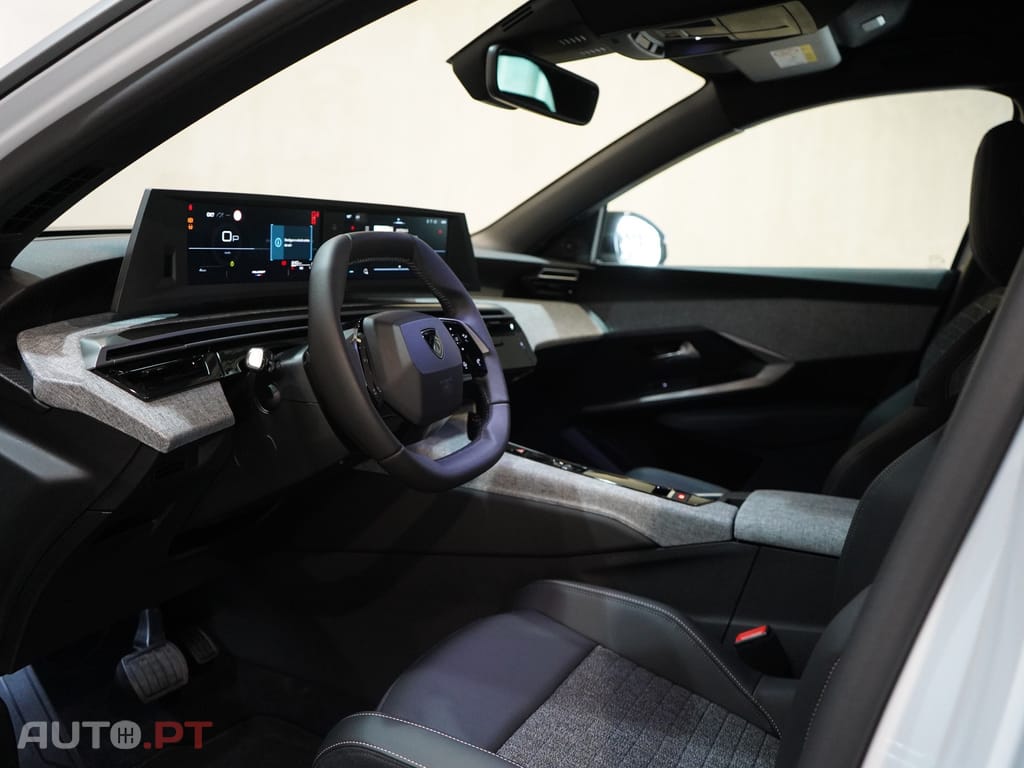 Peugeot 3008 1.2 Hybrid Allure e-DCS6