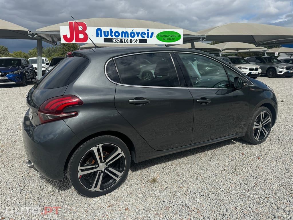Peugeot 208 1.2 PureTech GT Line