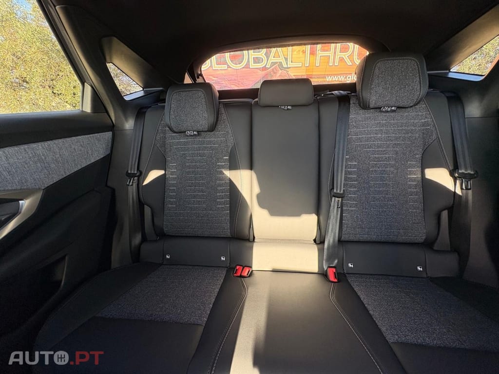 Peugeot 3008 1.2 Hybrid Allure E-DCS 6