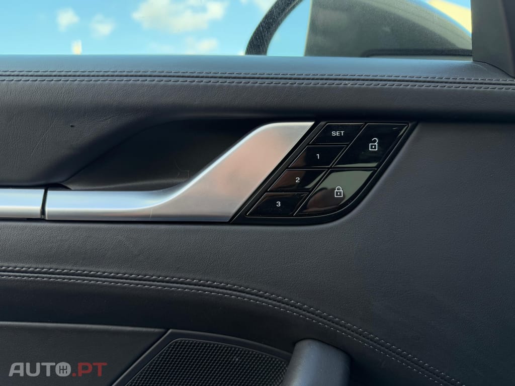 Porsche 992 Carrera 4S PDK