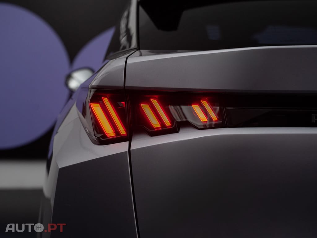 Peugeot E-3008 73 kWh Allure