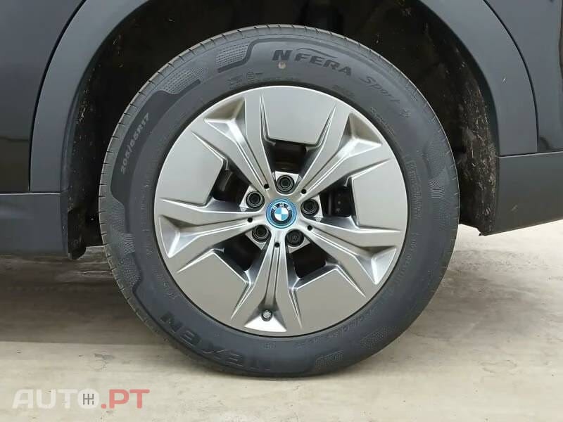 BMW iX2 eDrive20