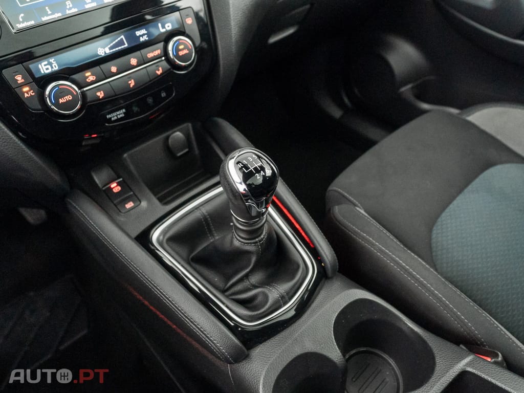 Nissan Qashqai 1.3 DIG-T N-Connecta